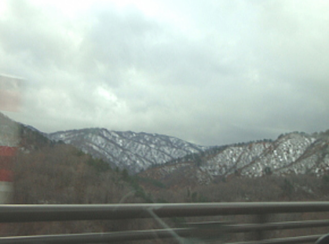 山々が雪化粧