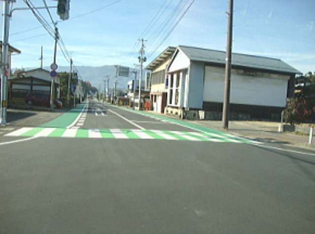 緑の横断歩道