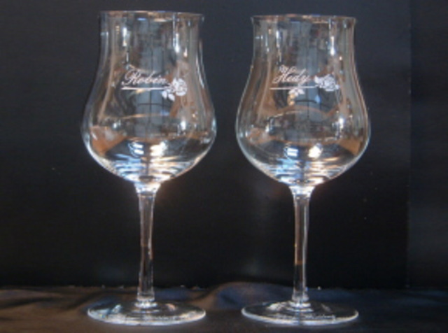 シンプルデザイン彫刻グラス